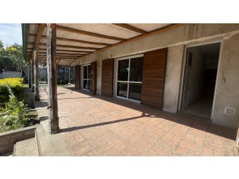 VENTA, HERMOSA CASA LA TOMA!
