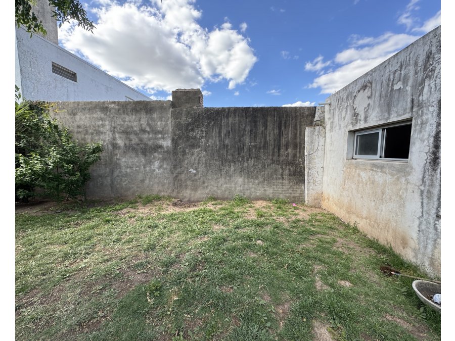 VENTA - CASA SOBRE GDOR CRESPO Y ALTE. BROWN