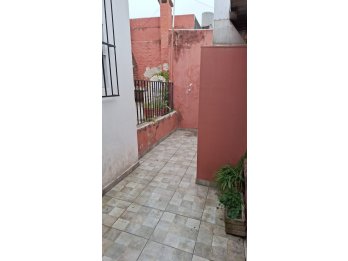 Vendo Casa (2 departamentos).