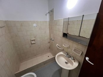 ALQUILO DPTO. DE 1 DORM. CON PATIO, zona UCA- Precio Finales