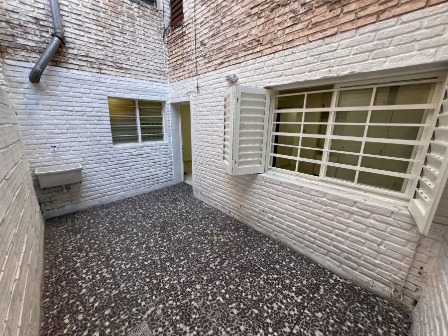 ALQUILO DPTO. DE 1 DORM. CON PATIO, zona UCA- Precio Finales