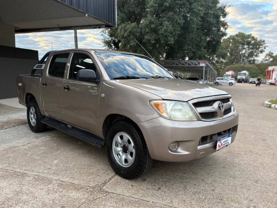 TOYOTA Hilux 4x4 Cabina Doble DX 2.5 TD