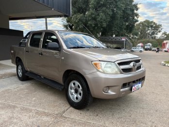 TOYOTA Hilux 4x4 Cabina Doble DX 2.5 TD