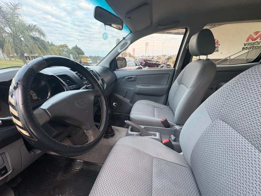 TOYOTA Hilux 4x4 Cabina Doble DX 2.5 TD