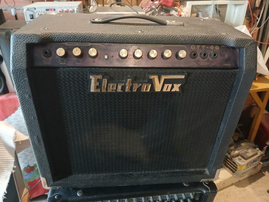 Amplificador Electrovox GTT 40