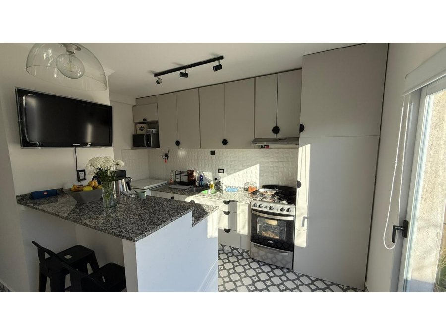 SE VENDE DUPLEX 3 DORM, COCHERA Y QUINCHO, ZONA CHURRUARIN