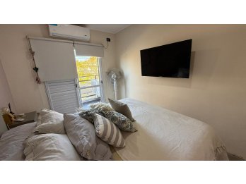 SE VENDE DUPLEX 3 DORM, COCHERA Y QUINCHO, ZONA CHURRUARIN
