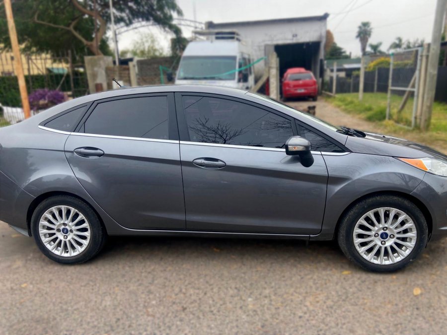 FORD FIESTA TITANIUM KD 1.6 POWERSHIFT 4P AÑO 2.014
