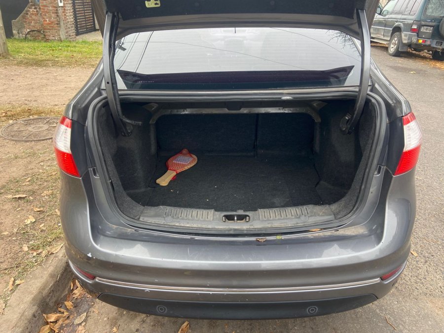 FORD FIESTA TITANIUM KD 1.6 POWERSHIFT 4P AÑO 2.014