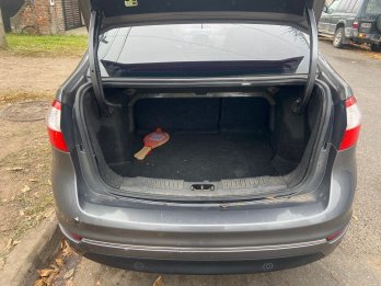 FORD FIESTA TITANIUM KD 1.6 POWERSHIFT 4P AÑO 2.014