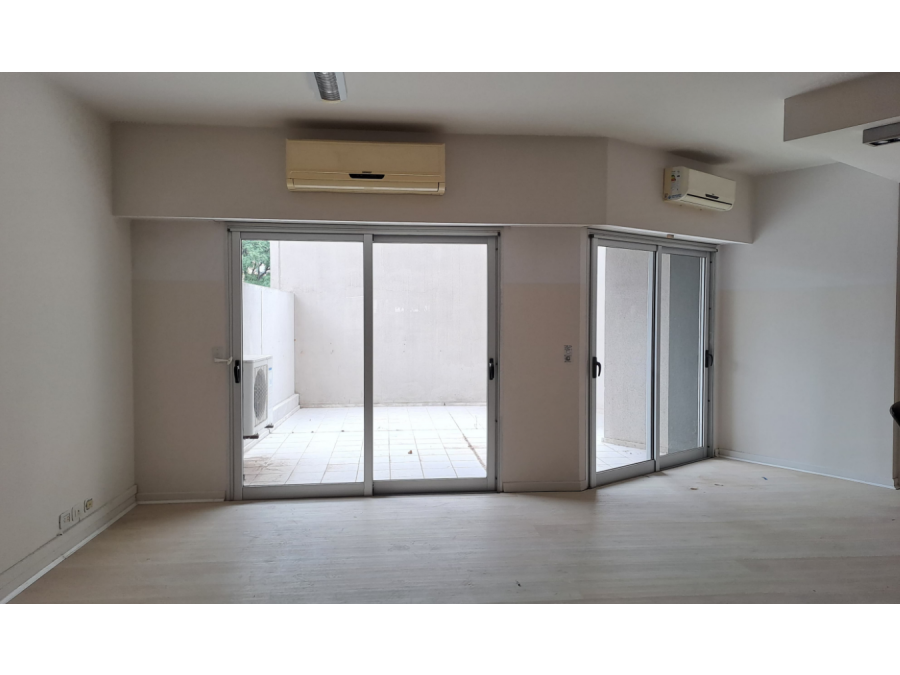 Oficina/Local con Cochera y Terraza – Excelente Renta