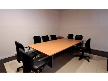 Oficina/Local con Cochera y Terraza – Excelente Renta