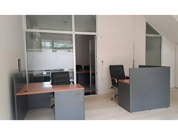 Oficina/Local con Cochera y Terraza – Excelente Renta