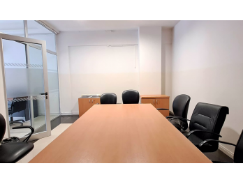 Oficina/Local con Cochera y Terraza – Excelente Renta