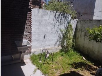 Alquilo Departamenot Zona cinco esquinas no paga expensas