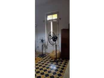 Vendo Terreno  Alto con Casa a Reciclar en Esquina