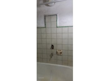 Vendo Terreno  Alto con Casa a Reciclar en Esquina
