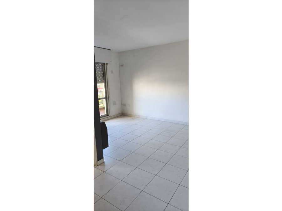 Alquilo departamento 2 dormitorios calle Corrientes