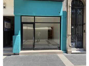 ALQUILER – Local Comercial en Peatonal San Martín 616
