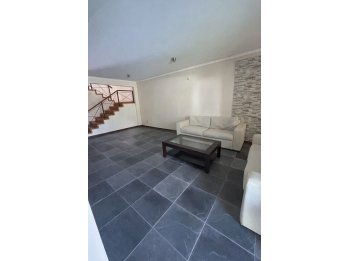 Excelente casa en venta – Calle Ayacucho, Paraná