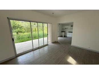SE VENDE CASA 2 DORM, COCHERA Y FONDO VERDE, ORO VERDE, INTA