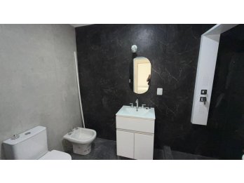SE VENDE CASA 2 DORM, COCHERA Y FONDO VERDE, ORO VERDE, INTA