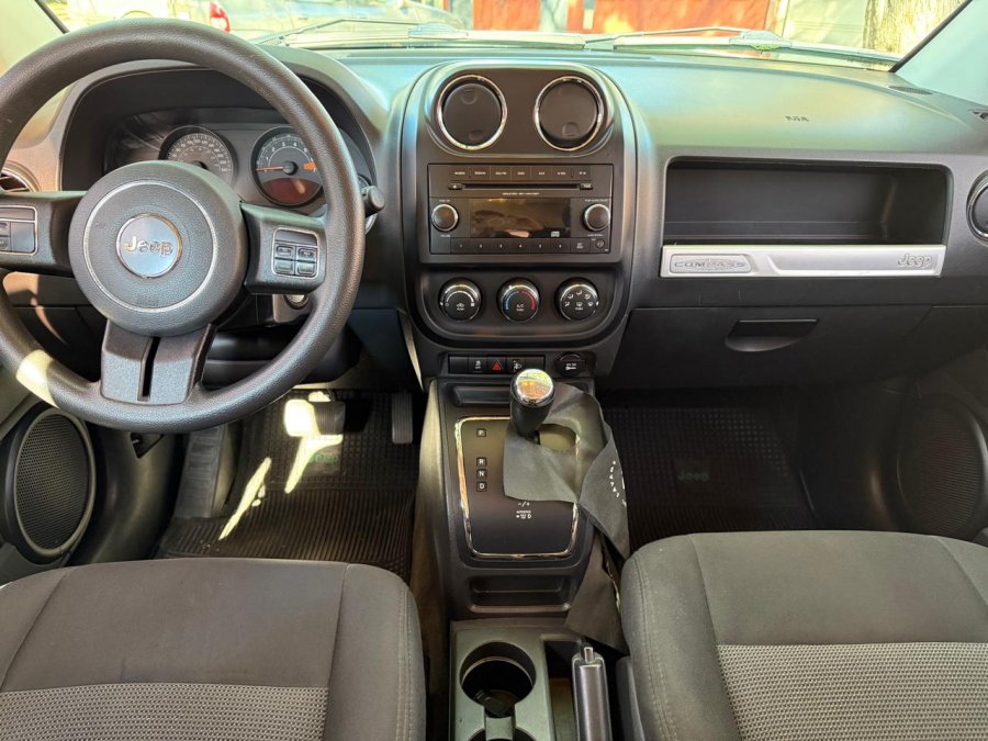 IMPECABLE JEEP COMPASS 4 X 4