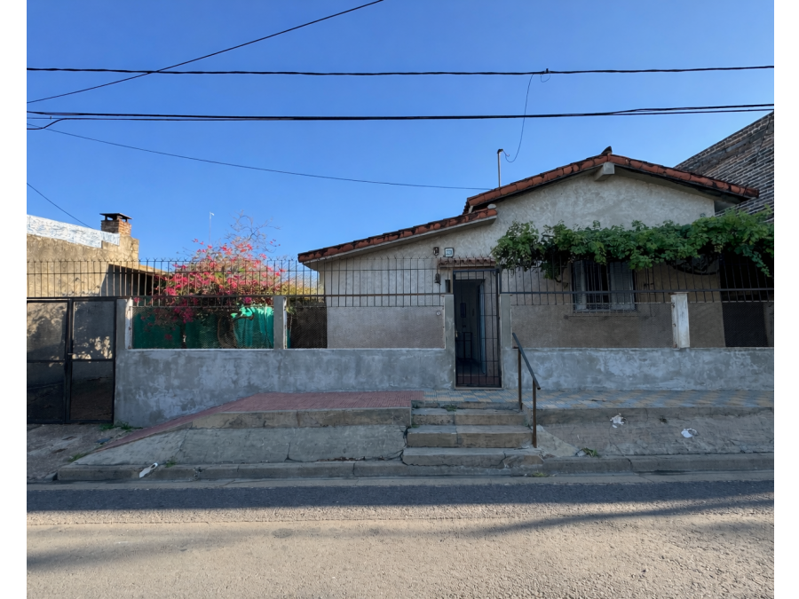 Venta I Apta crédito - Casa de 2 dormitorios + cochera