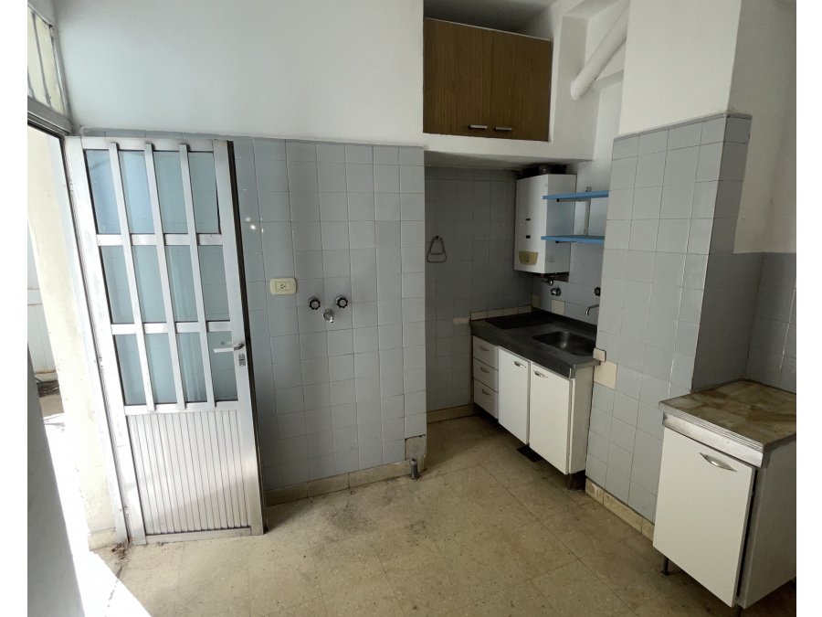 VENTA - Departamento de 3 dormitorios calle Bavio 235
