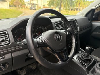 VOLKSWAGEN Amarok Comfortline 4x2 G2 MT