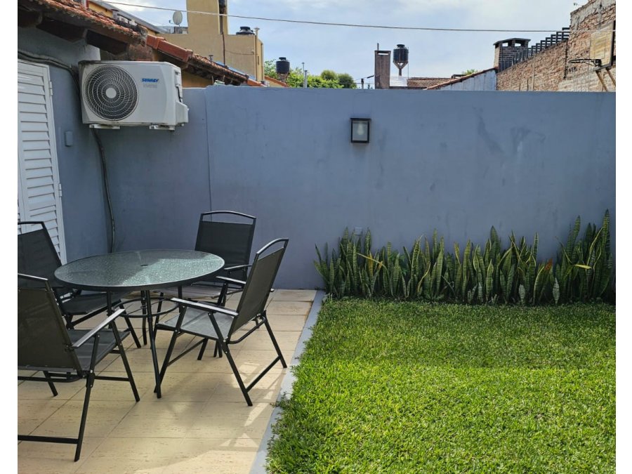 VENDO CASA 2DORM C/COCHERA - CALLE DPTO. FEDERAL