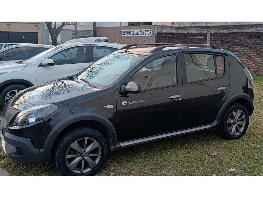 Sandero StepWay   RIP CURL   /     2012