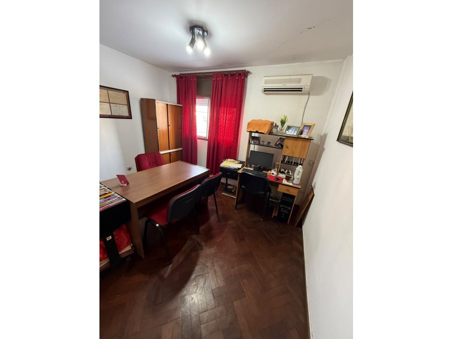 Oportunidad! Vendo oficina zona Casa de Gobierno/Tribunales