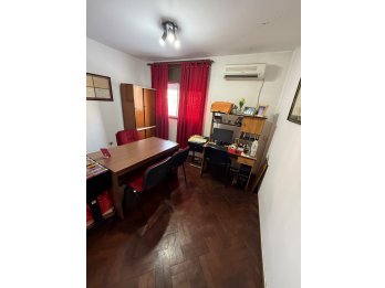 Oportunidad! Vendo oficina zona Casa de Gobierno/Tribunales