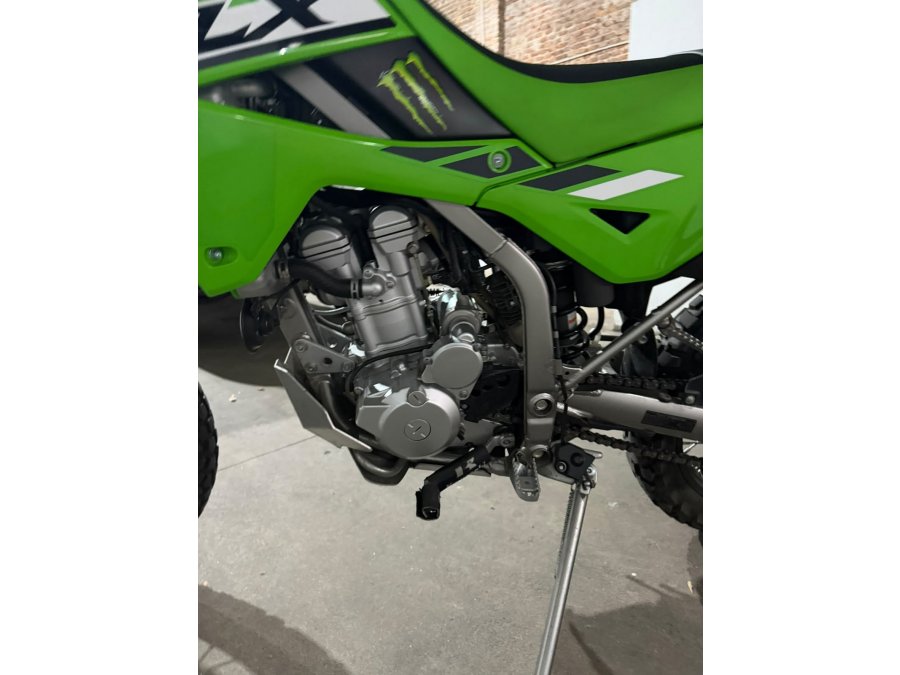 VENDO KLX 300 2025 CON 2000 KM