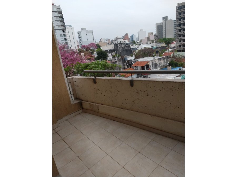 Alquilo monoambiente semiamoblado céntrico