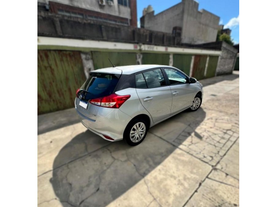 TOYOTA YARIS 1.5 XS M/T  AÑO 2.024
