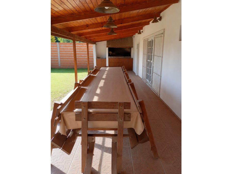 GRAN CASA EN SAUCE MONTRULL RN12