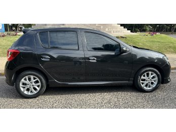 Sandero Privilege 2017 única mano 90mil km