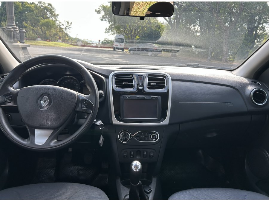 Sandero Privilege 2017 única mano 90mil km