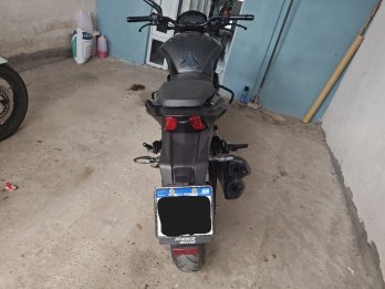 Dominar 400