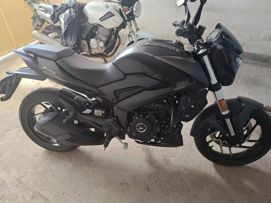 Dominar 400