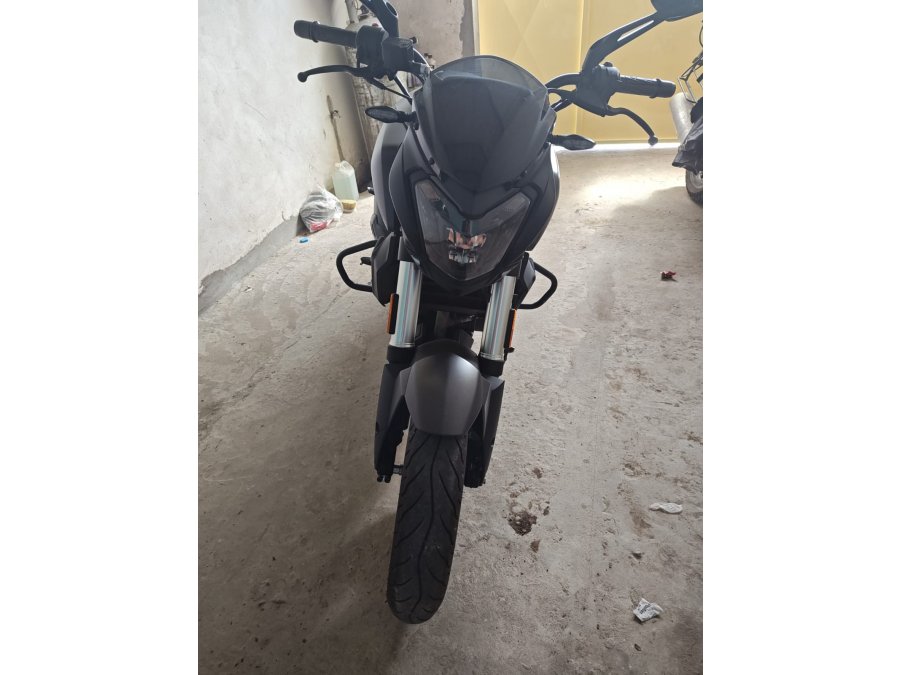 Dominar 400