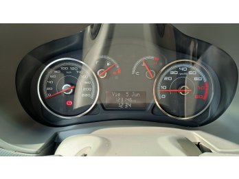 Fiat Palio Attractive 2014 | 123.146 km | Cubiertas Nuevas |