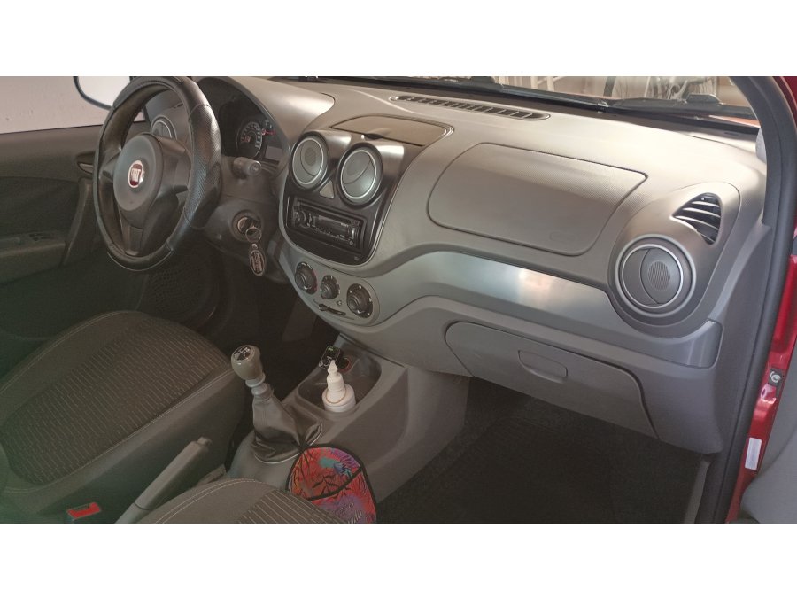 Fiat Palio Attractive 2014 | 123.146 km | Cubiertas Nuevas |