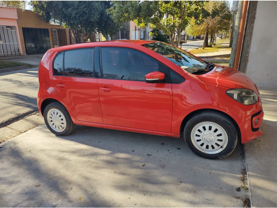Volkswagen Up High