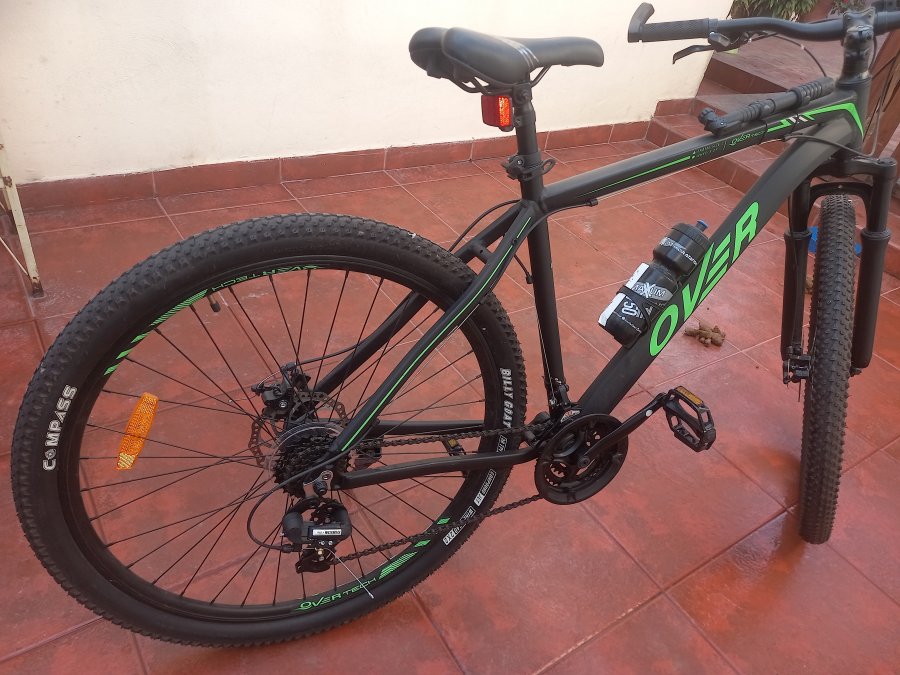 OPORTUNIDAD CASI NUEVA. POCO USO