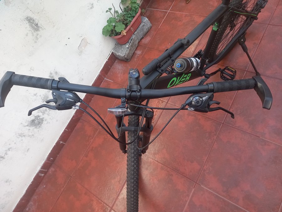 OPORTUNIDAD CASI NUEVA. POCO USO