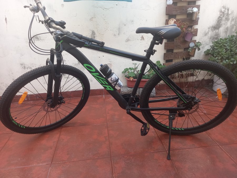 OPORTUNIDAD CASI NUEVA. POCO USO