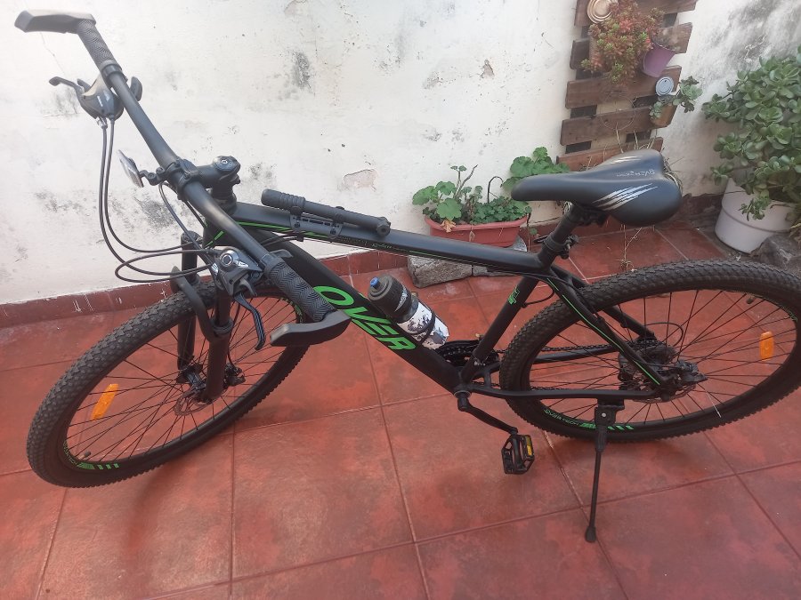 OPORTUNIDAD CASI NUEVA. POCO USO